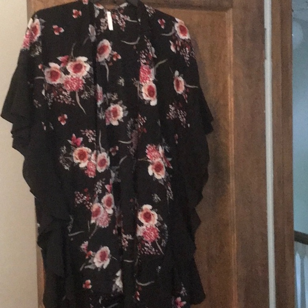 Jack & Missy floral kimono. One size fits most